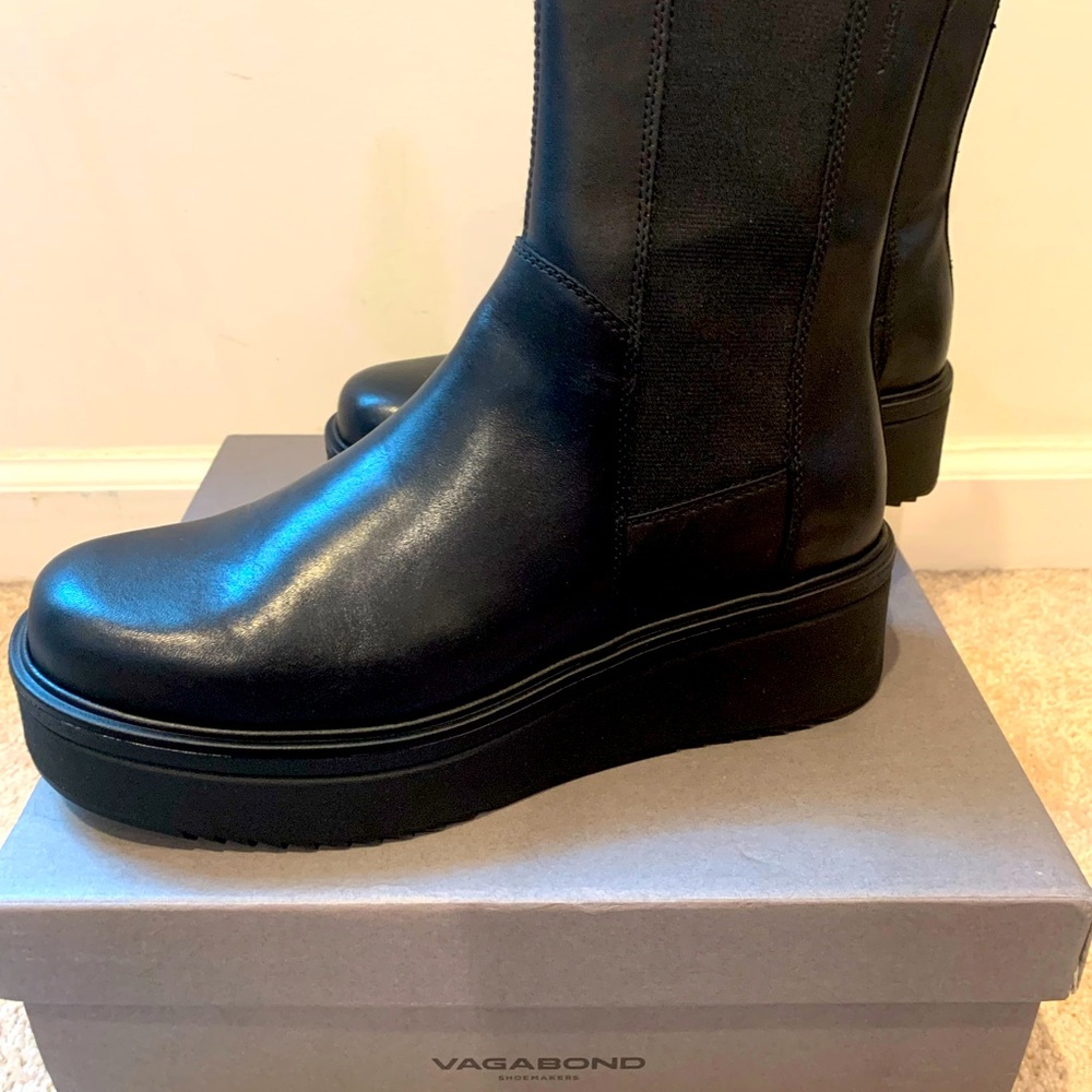 Tara Chelsea Boot by Vagabond